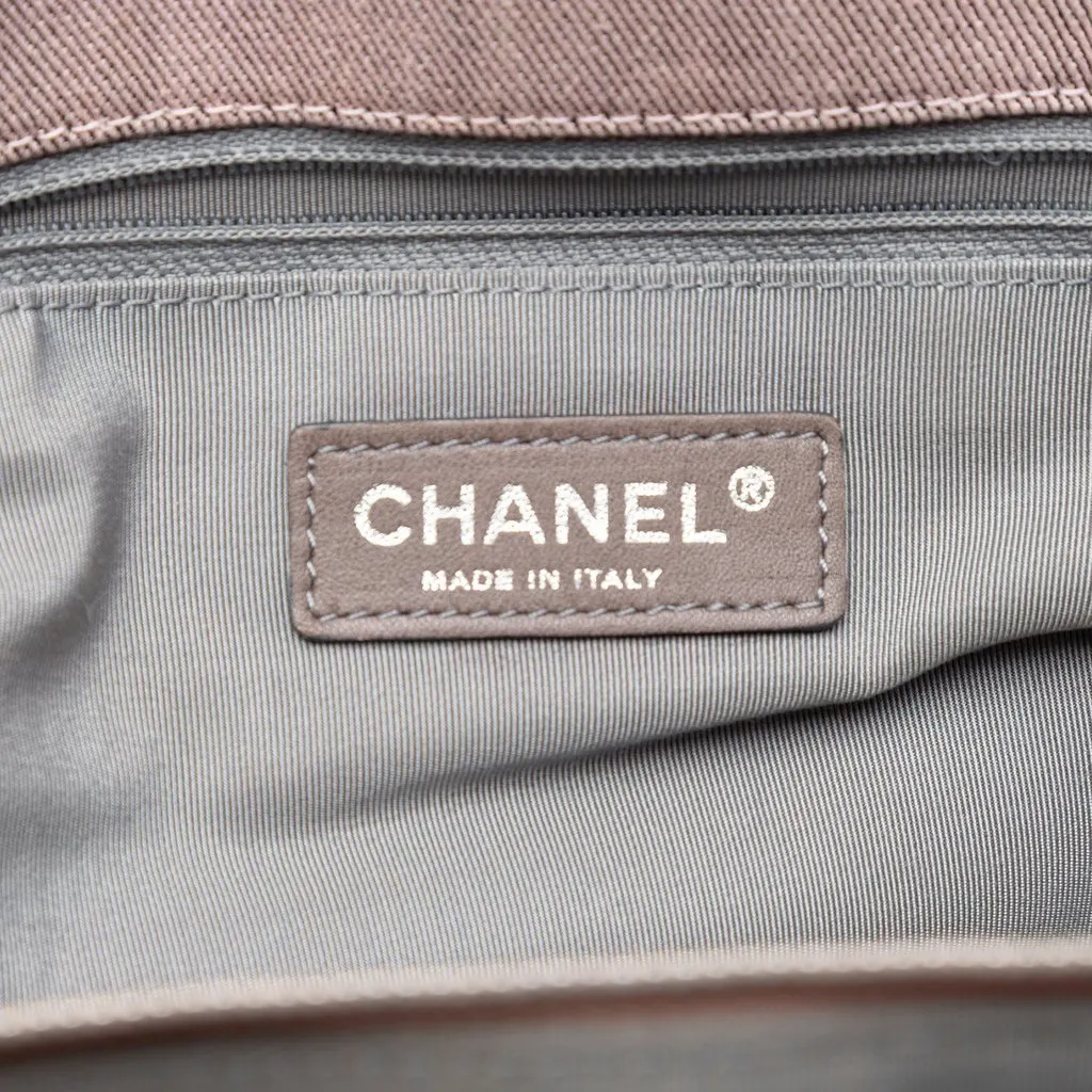 Chanel Large CC Quilted Denim Tote Pink Very good - Box View