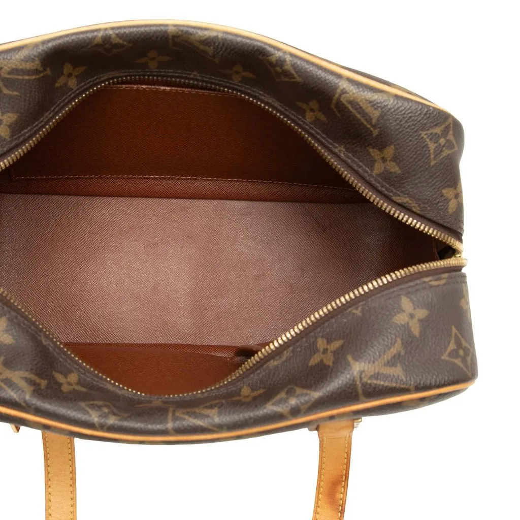 Louis Vuitton Monogram Cite MM Brown Very good - Model View