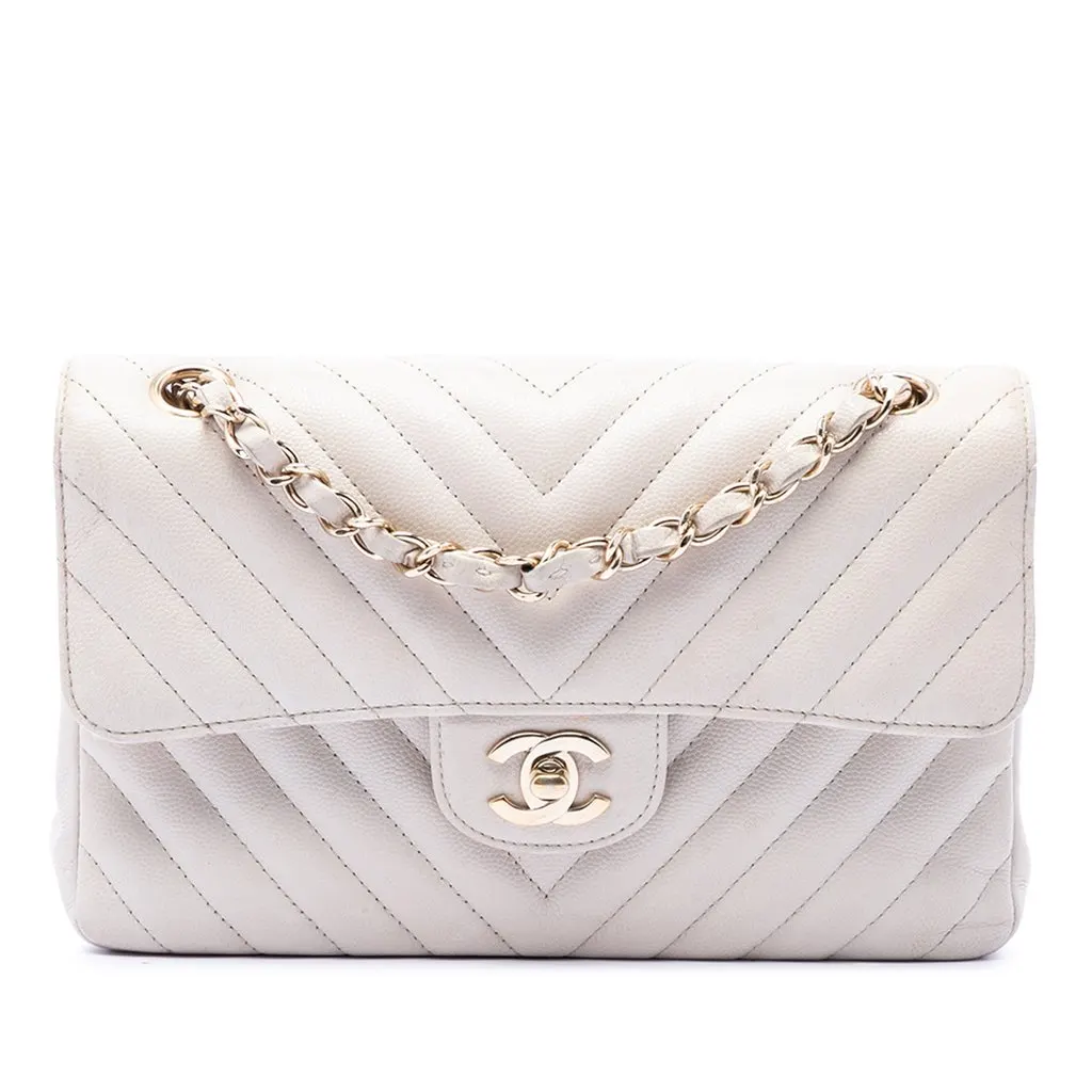 Chanel Small Classic Chevron Caviar Double Flap White Leather Very good - Front View
