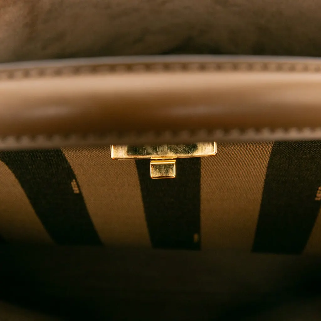 Fendi Large Leather Peekaboo Iconic Satchel Brown Leather Very good - Model View