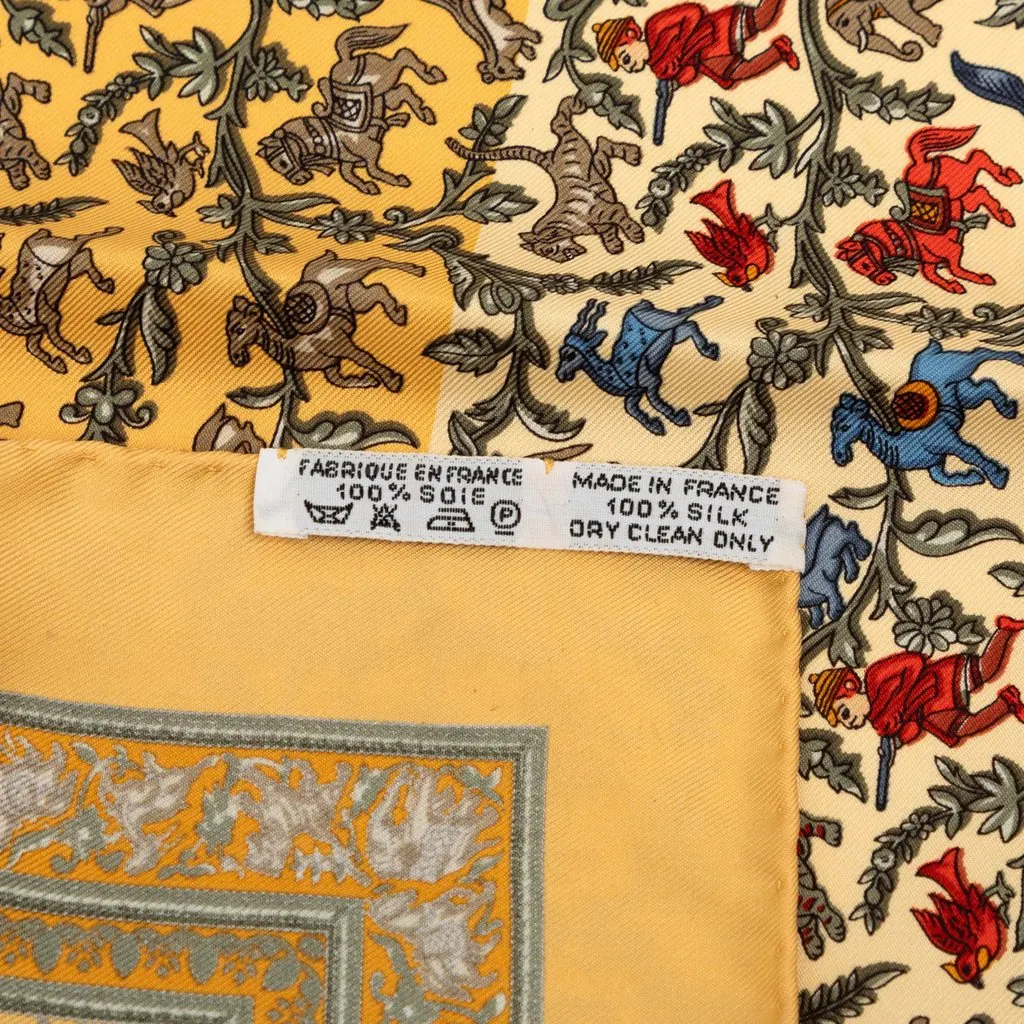 Hermès Chasse en Inde Silk Scarf 42 Yellow Very good - Back View