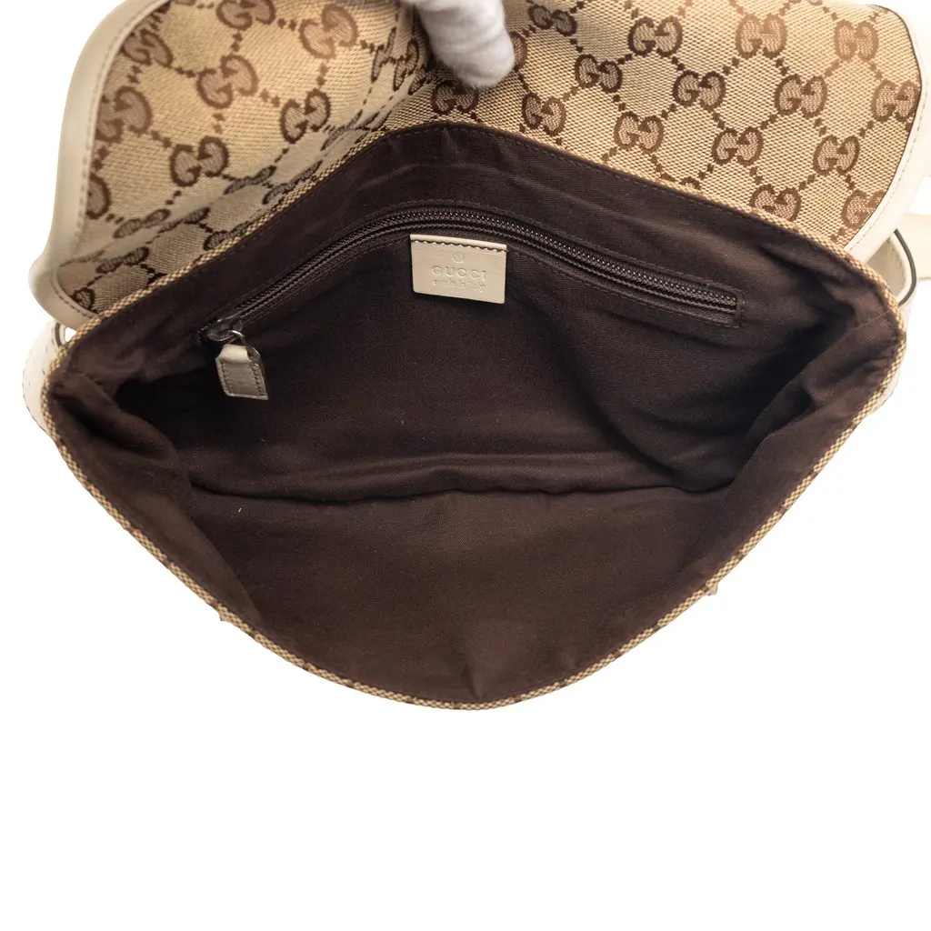 Gucci GG Canvas Belt Bag Beige Very good - Model View