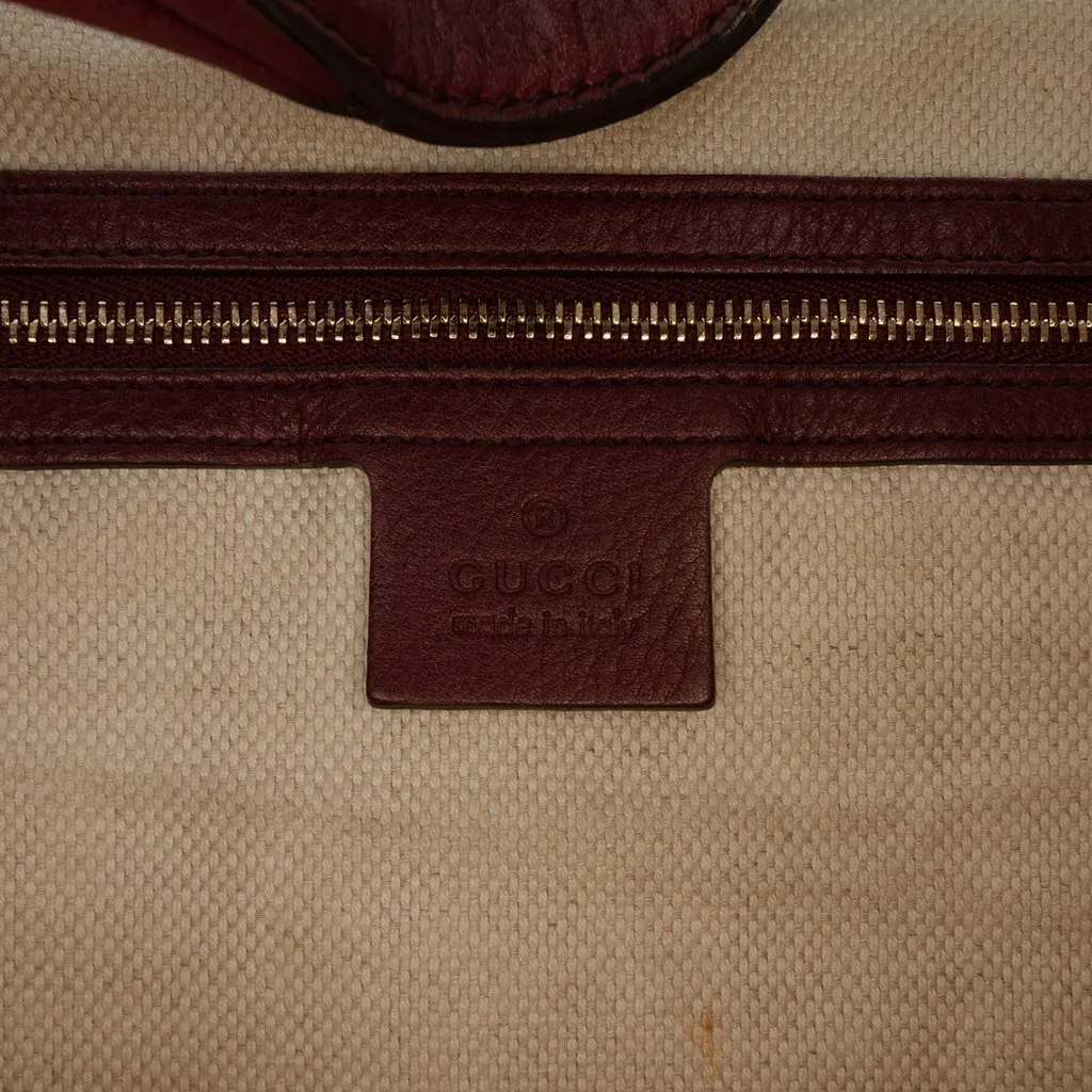 Gucci Calfskin Soho Hobo Red Leather Very good - Box View