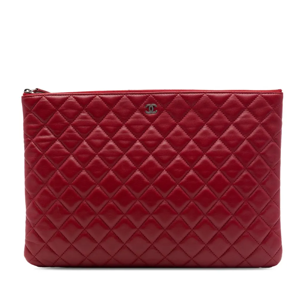 Chanel Large Quilted Lambskin O Case Clutch Red Leather Very good - Front View