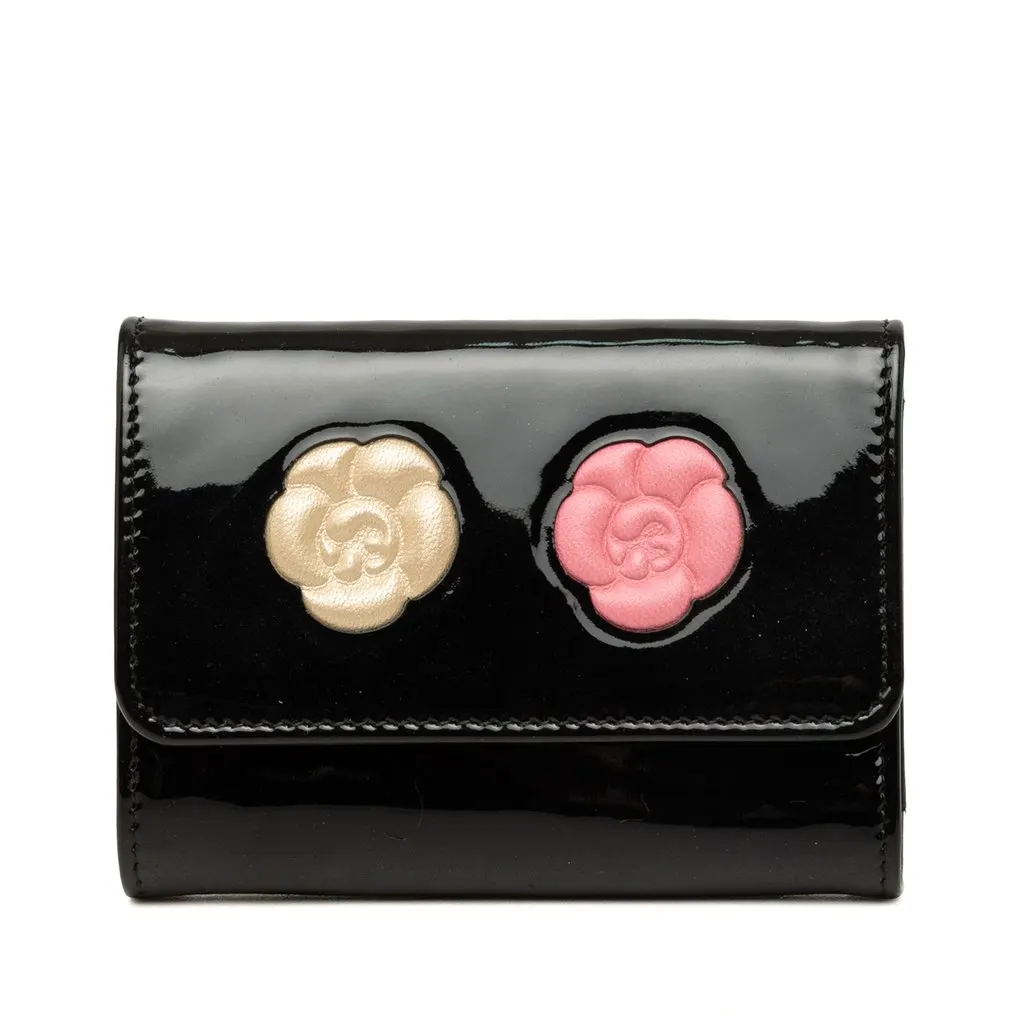 Chanel CC Patent Camellia Key Holder Black Leather Very good - Front View