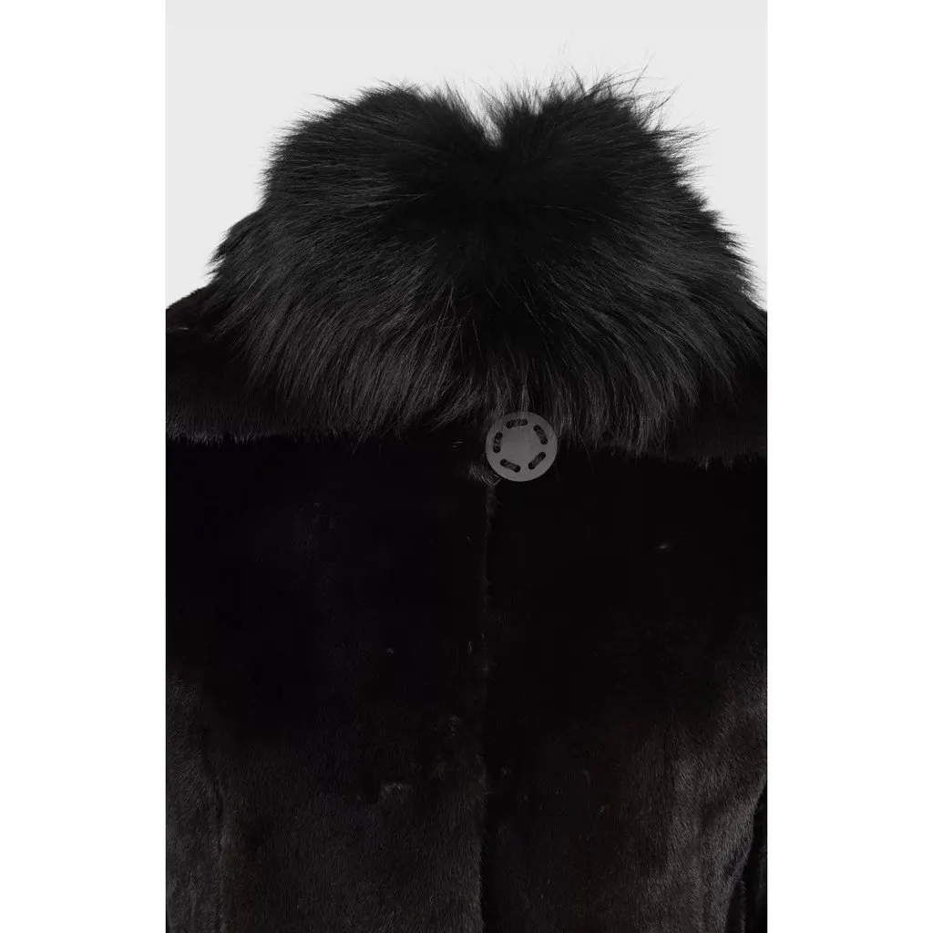 Unsigned Black Coat Straight Cut IT 40 S Black Good - Model View