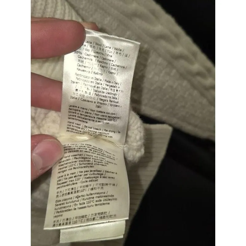 Fendi NWOT Fendi Wool Cashmere White | Libas Collective