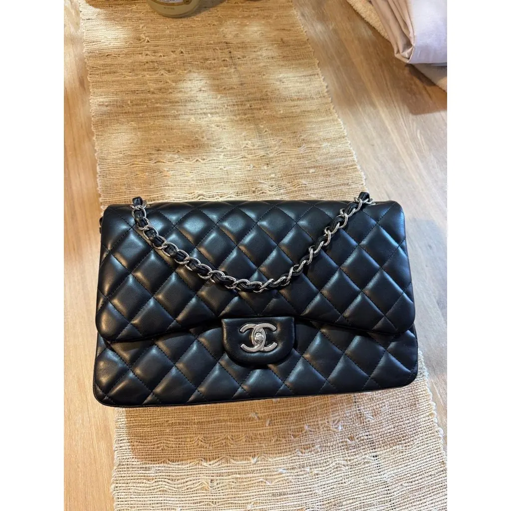 Chanel Jumbo Black Lambskin Quilted Shoulder Bag Pre-owned Black Leather Good - Back View