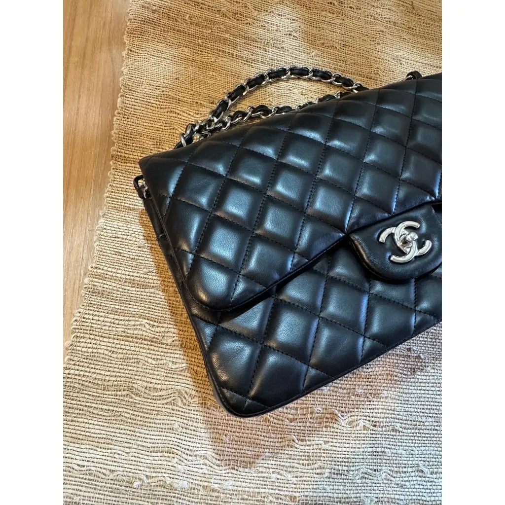 Chanel Jumbo Black Lambskin Quilted Shoulder Bag Pre-owned Black Leather Good - Box View