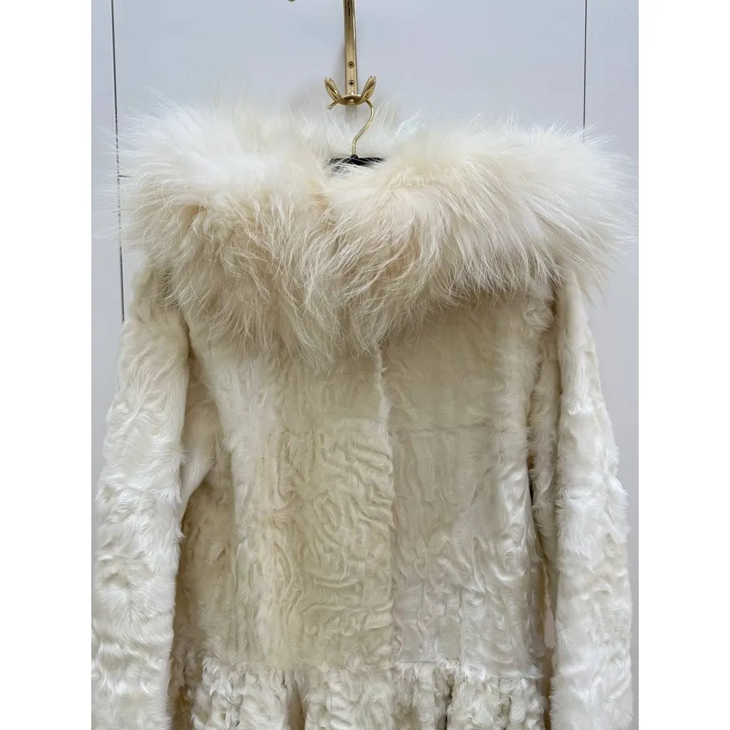 Unsigned Paris Ivory Coat with Detachable Hood Size S Pre-Owned White Good - Model View