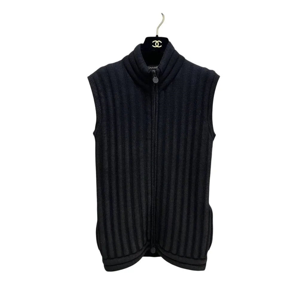 Chanel Black Wool Knit Vest - FR 38 pre-owned Black Wool Good - Front View
