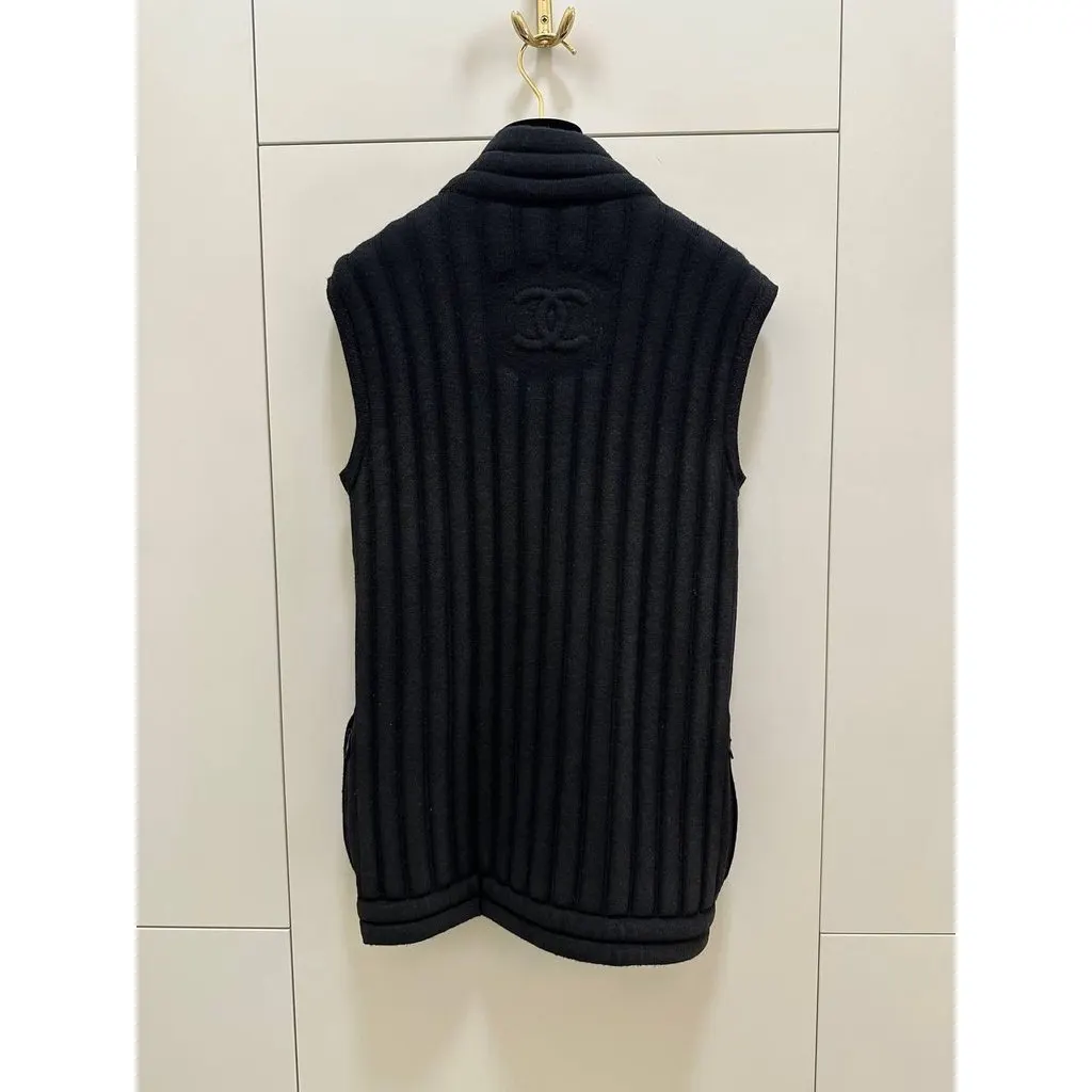 Chanel Black Wool Knit Vest - FR 38 pre-owned Black Wool Good - Back View