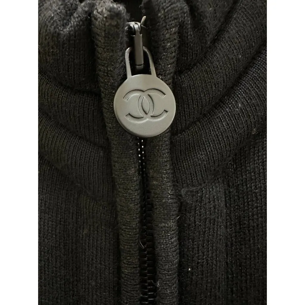 Chanel Black Wool Knit Vest - FR 38 pre-owned Black Wool Good - Inside View