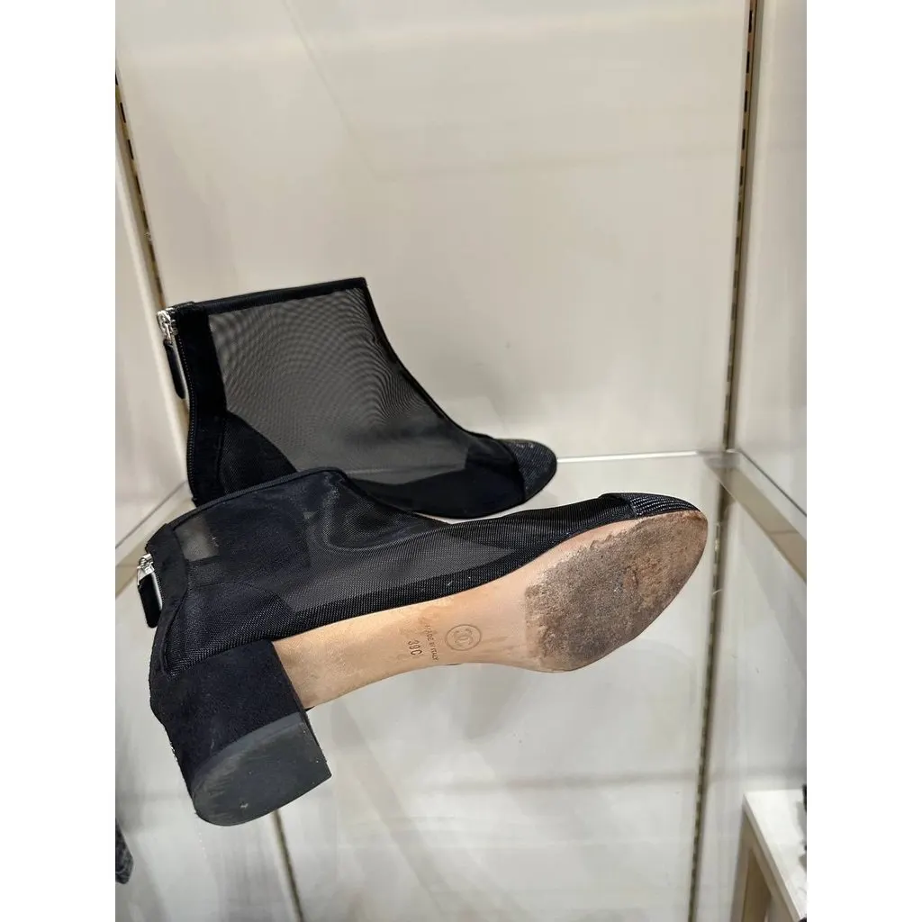 Chanel Black Mesh Ankle Boots Crystal CC Logo Sz.39 Pre-owned Black Leather Good - Box View