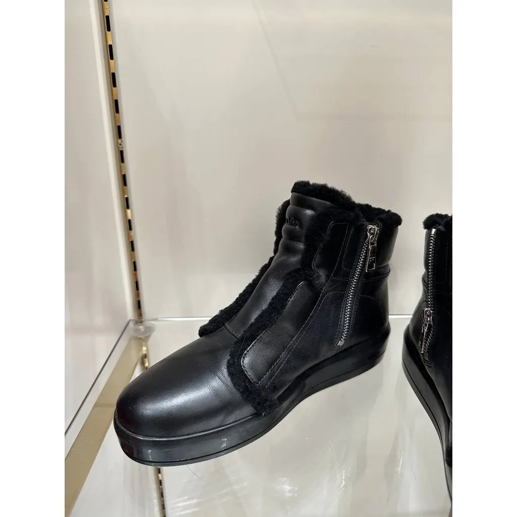 Prada Black Leather Shearling Lined Ankle Boots EU 38 Pre-owned Black Leather Good - Inside View
