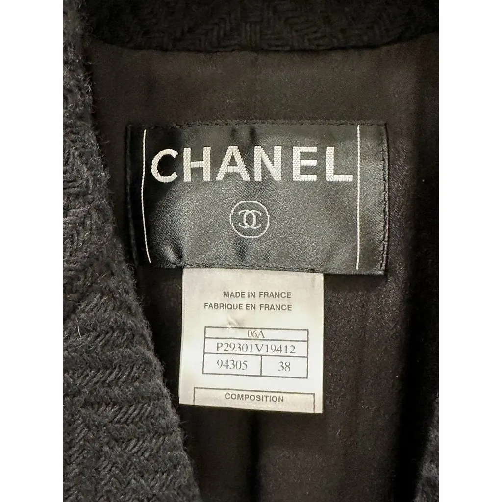 Chanel Fall 2006 Herringbone Wool Coat - FR 38 Pre-owned Navy Wool Good - Box View