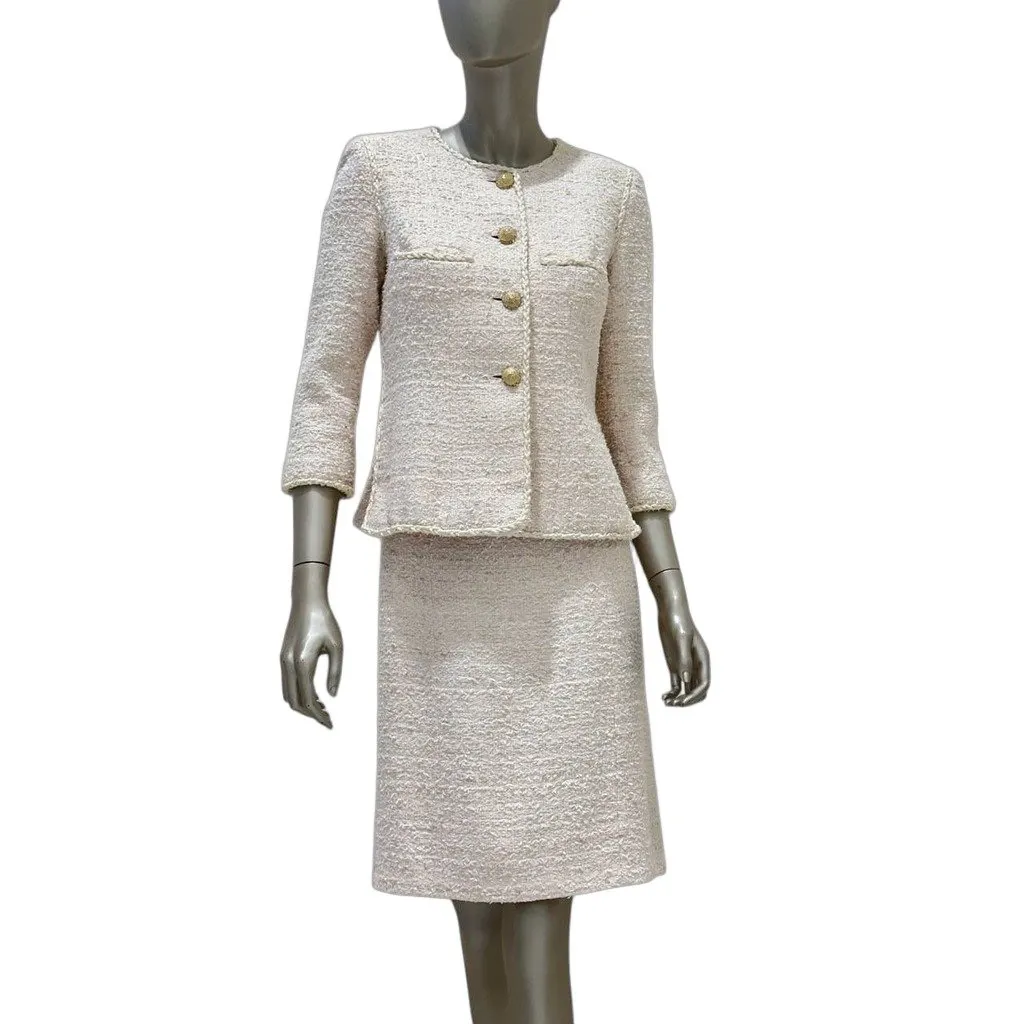 Chanel Spring 2010 Tweed Skirt Suit - FR 40 Pre-owned White Tweed Good - Front View