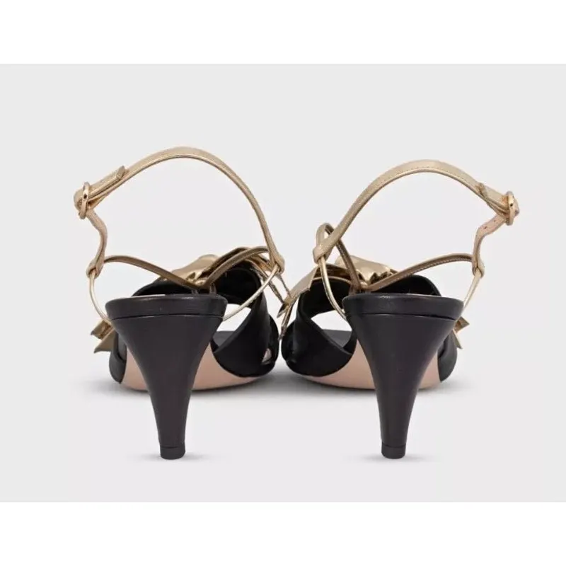 Gucci NWB Gucci Gold Leather Bow Sandals Pre-Fall 2019 - Size 36.5 Pre-owned Gold Leather Never worn - Model View