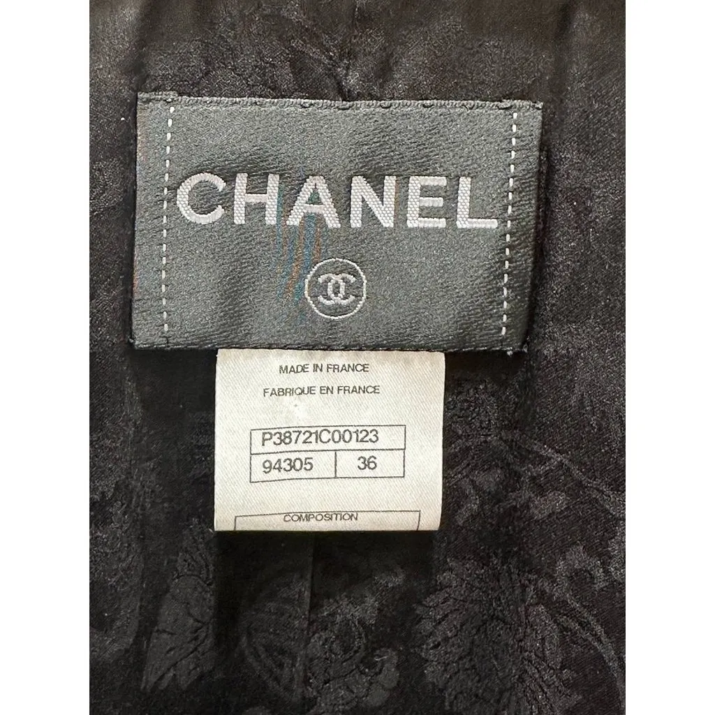 Chanel Black Lambskin Camellia Métiers d’art 2008/09 Jacket FR 36 Pre-owned Camel Leather Good - Model View