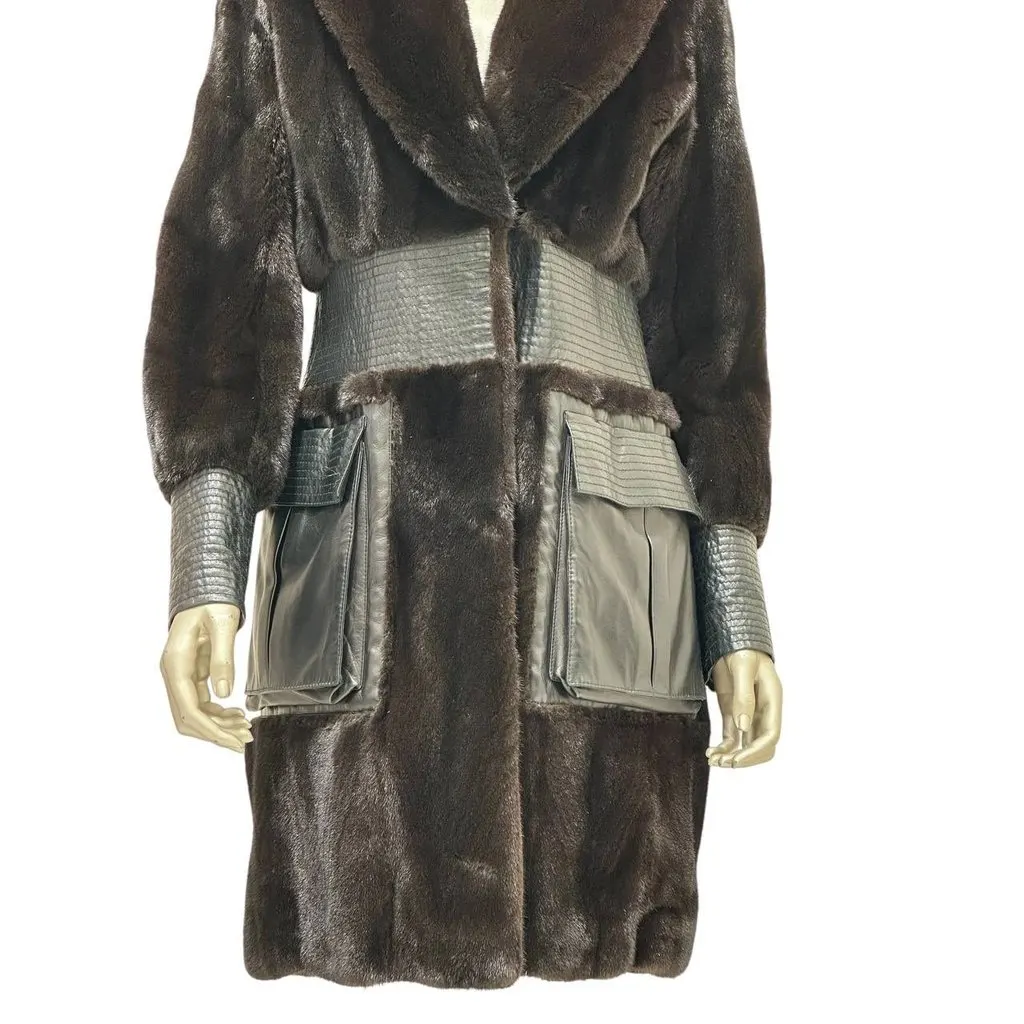 Unsigned Christian Dior Vintage Mink Fur Coat Sz.38 Pre-owned Brown Leather Good - Model View