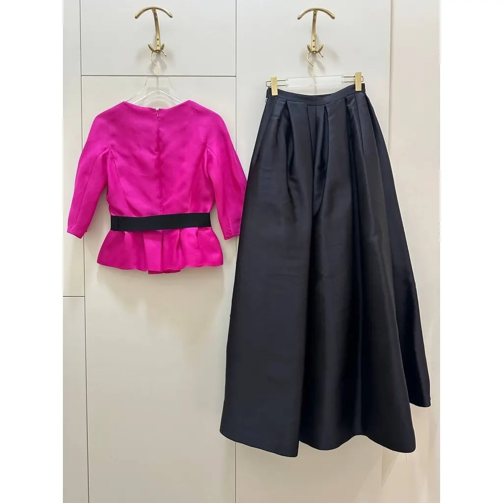 Unsigned Christian Dior Fuchsia Silk Top & Black Skirt Set Sz.38 Pre-owned Black Silk Good - Model View