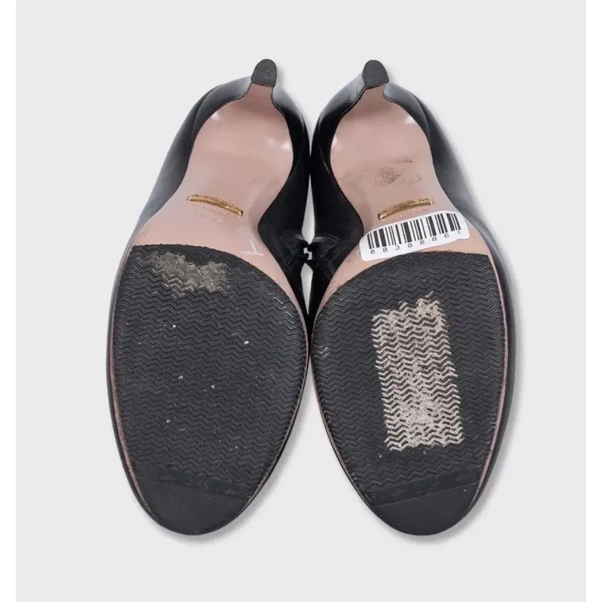 Gucci Black Leather Ankle Boots with Gold Hardware Sz.34.5 Pre-owned Black Leather Good - Box View