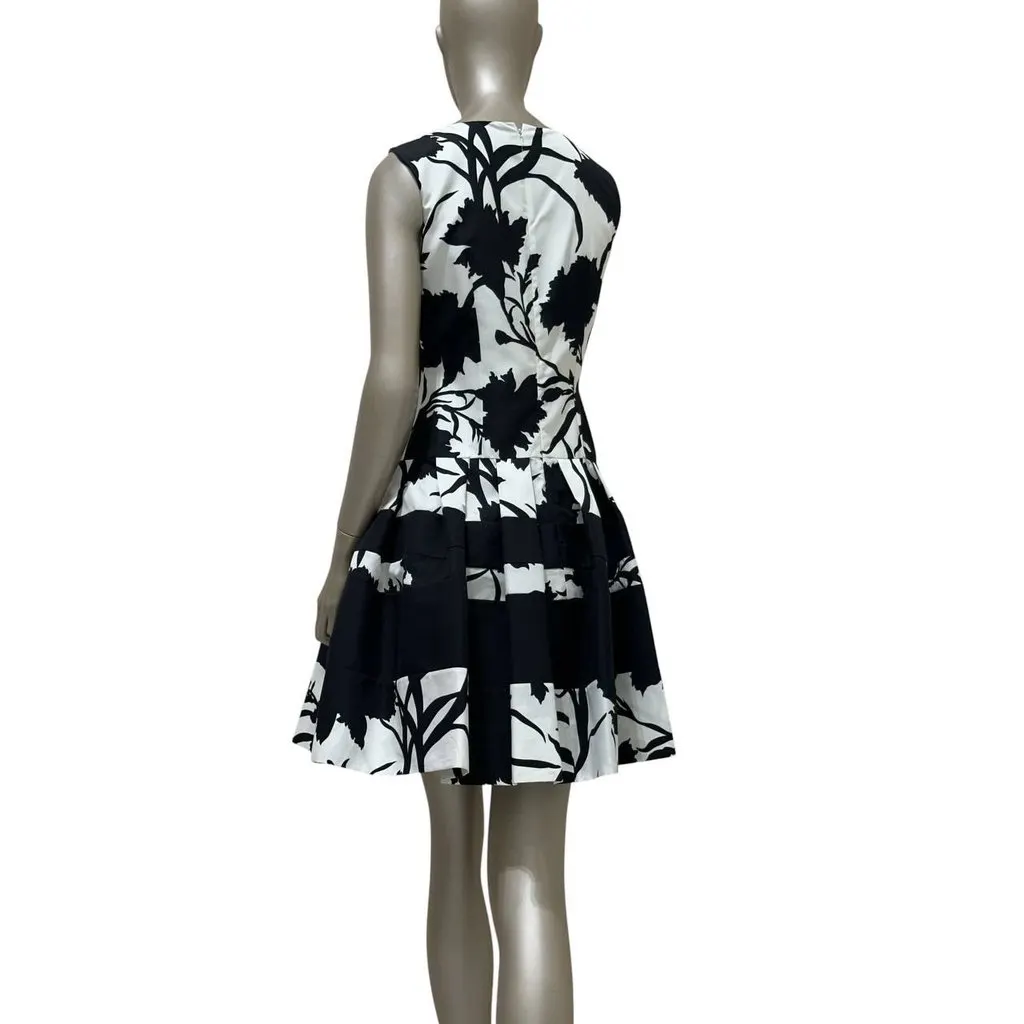 Dior White Peplum Jacket & Skirt Set Sz.38/40 pre-owned White Silk Good - Model View