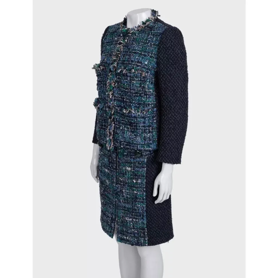 Louis Vuitton NWOT Louis Vuitton Blue Tweed Skirt Suit Set - Jacket & Skirt FR 38 Pre-owned Blue Tweed Never worn - Inside View