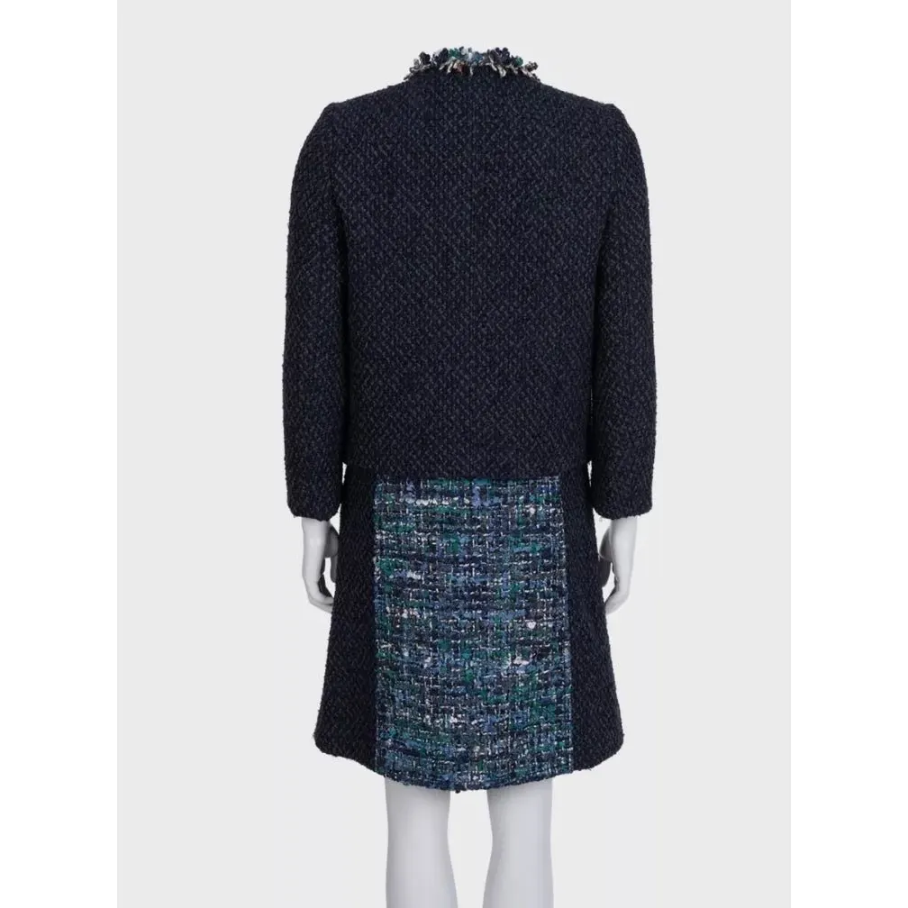 Louis Vuitton NWOT Louis Vuitton Blue Tweed Skirt Suit Set - Jacket & Skirt FR 38 Pre-owned Blue Tweed Never worn - Model View