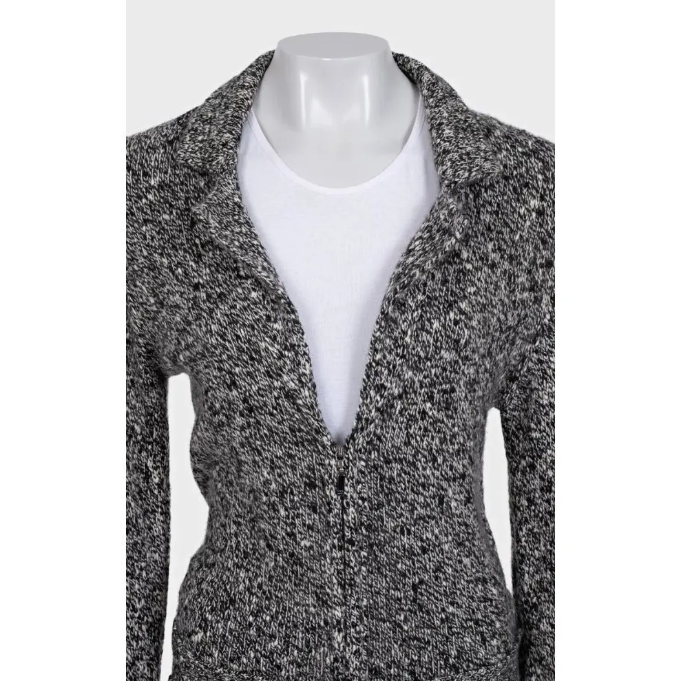 Chanel Black & White Cashmere Long Cardigan Sz.40/S Pre-owned Black Wool Good - Model View