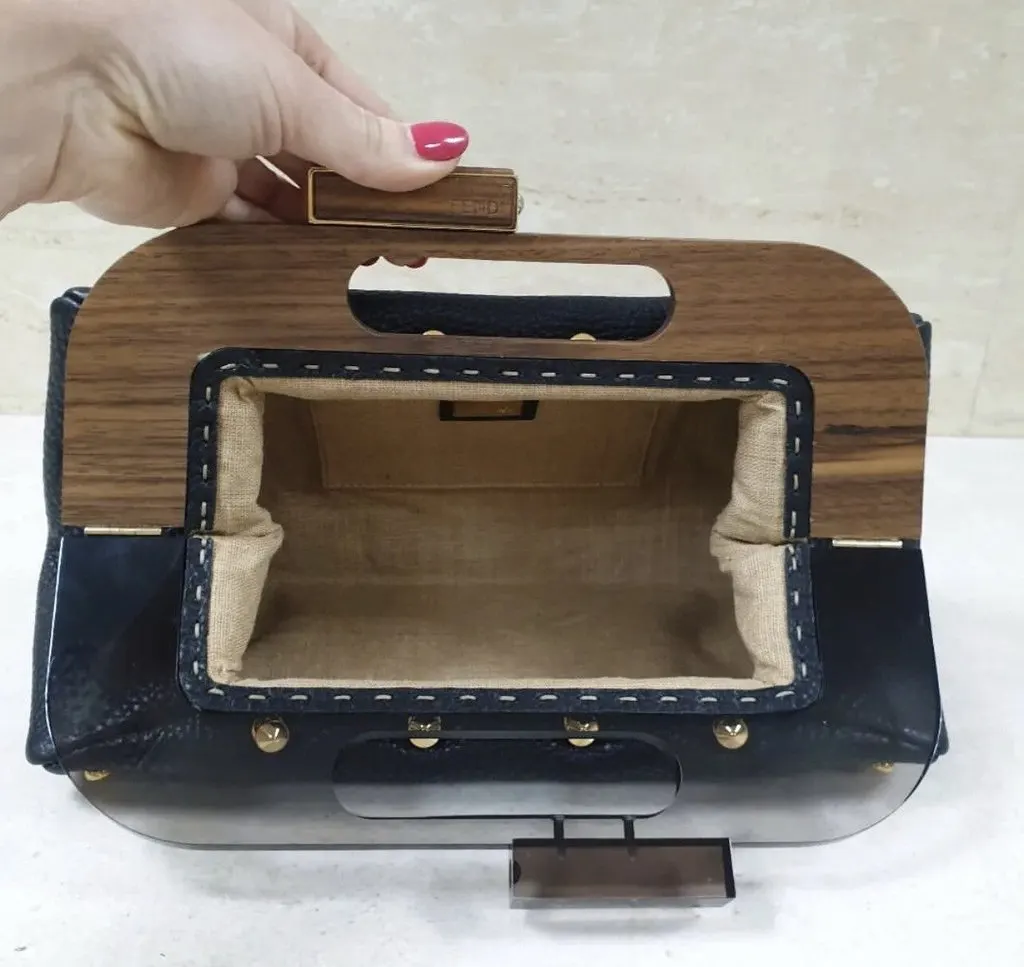 Fendi Black Leather Walnut Wood Handle Clutch Bag Pre-Owned Black Leather Good - Box View