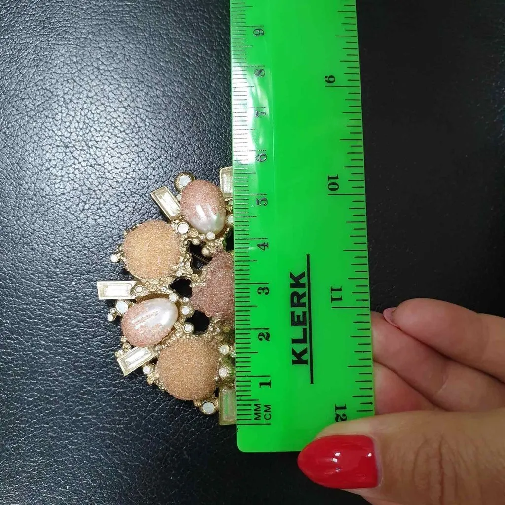 Chanel 12P Artificial pearl Brooch Pre-Owned Orange Good - Model View