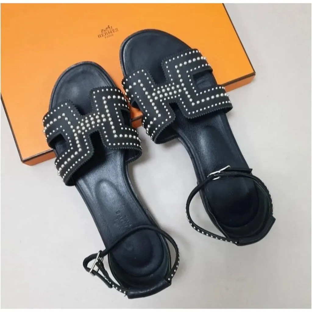 Hermès Black Leather Santorini Ankle Wrap Sandals Size 37 pre-owned Black Leather Good - Back View