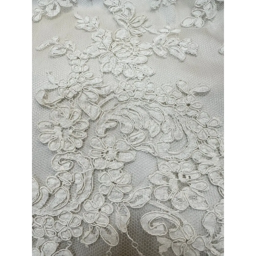 Unsigned Lace Embroidered Top Sz.M Pre-owned Red Lace Good - Inside View