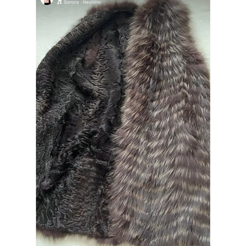 Dior Christian Dior Sleeveless Faux Fur Coat Size 38 - Excellent pre-owned Black Good - Box View