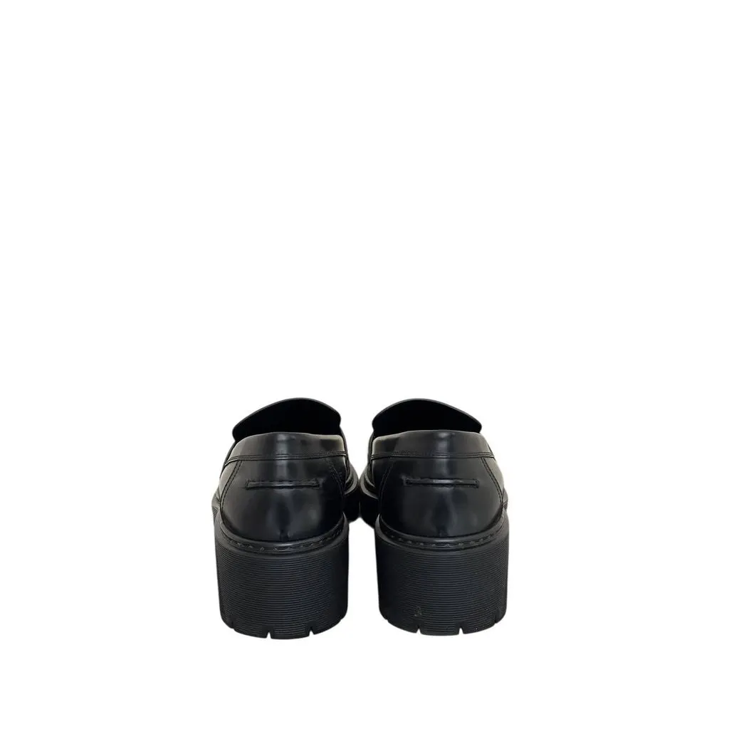 Hermès Elegant Hermes Hitch Loafers - Black Glacéd Calfskin - Size 39 Pre-owned Black Leather Good - Model View