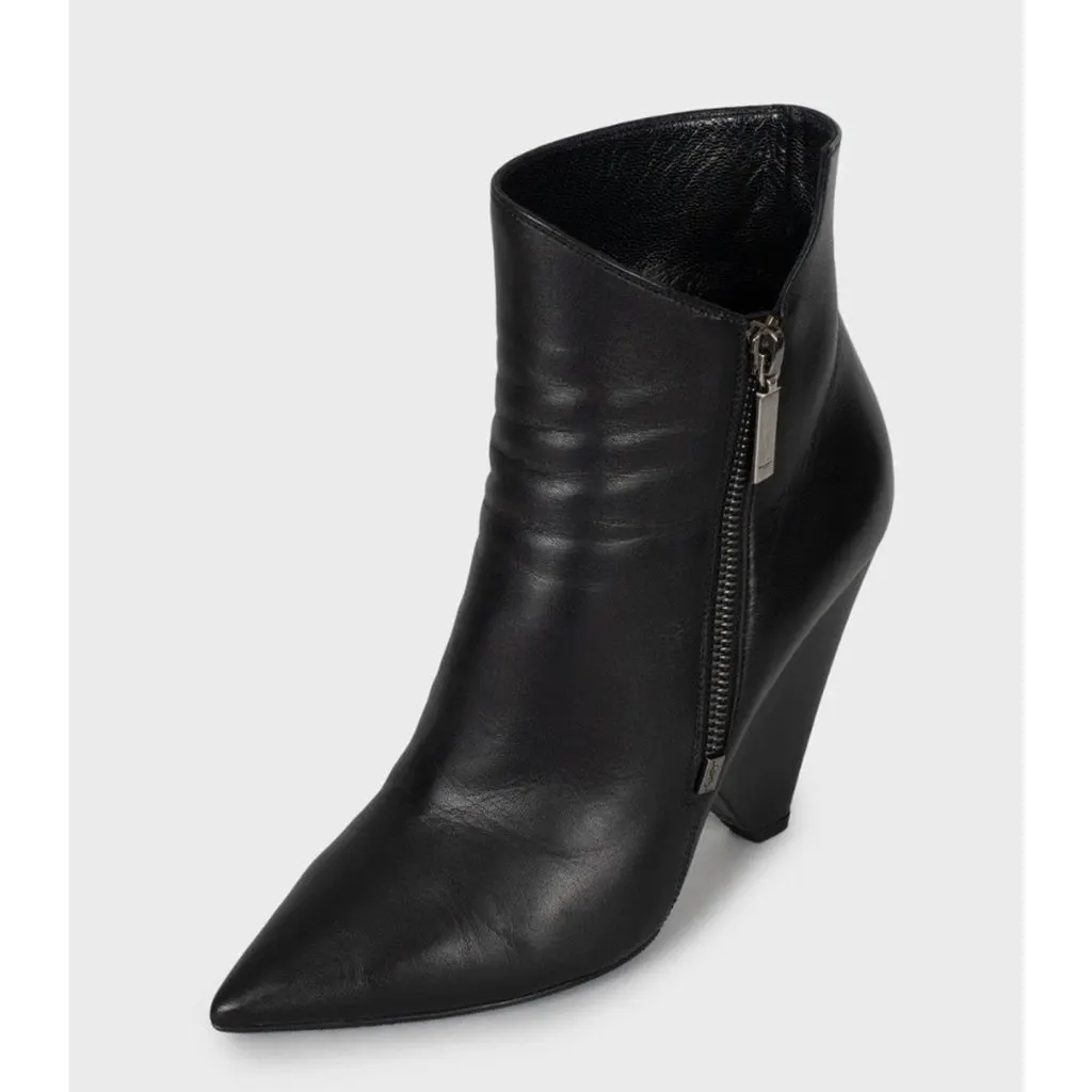 Saint Laurent Niki Leather Wedge Boots - Size 38.5 pre-owned Black Leather Good - Inside View