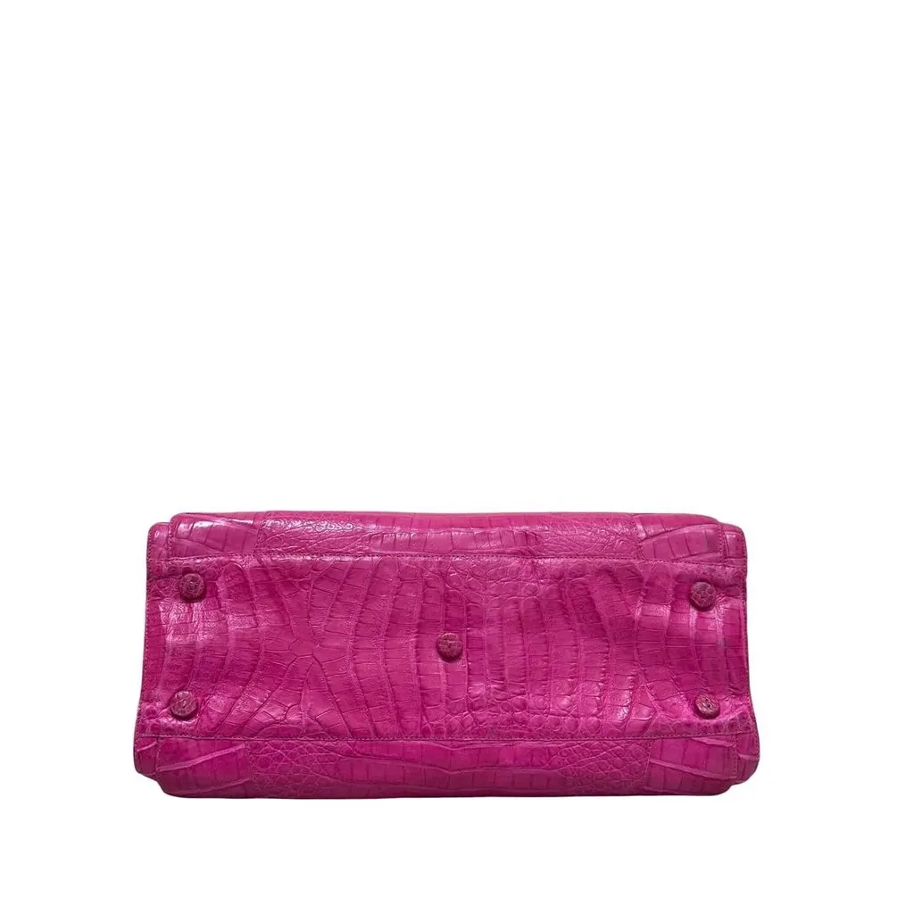 Unsigned Nancy Gonzalez Pink Lambskin  Tote Pre-owned Pink Leather Good - Model View