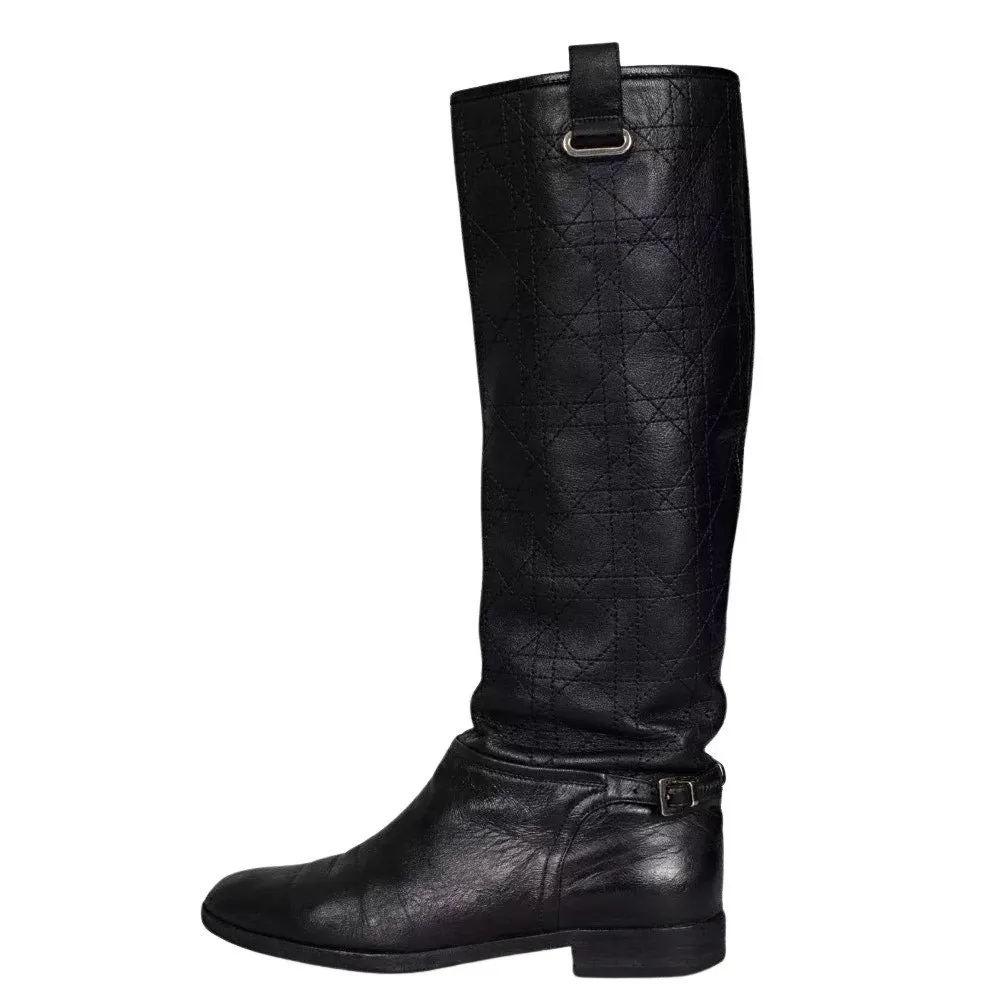 Dior Chic Christian Dior Quilted Flat Boots - Black Leather EU 37.5 pre-owned Black Leather Good - Front View
