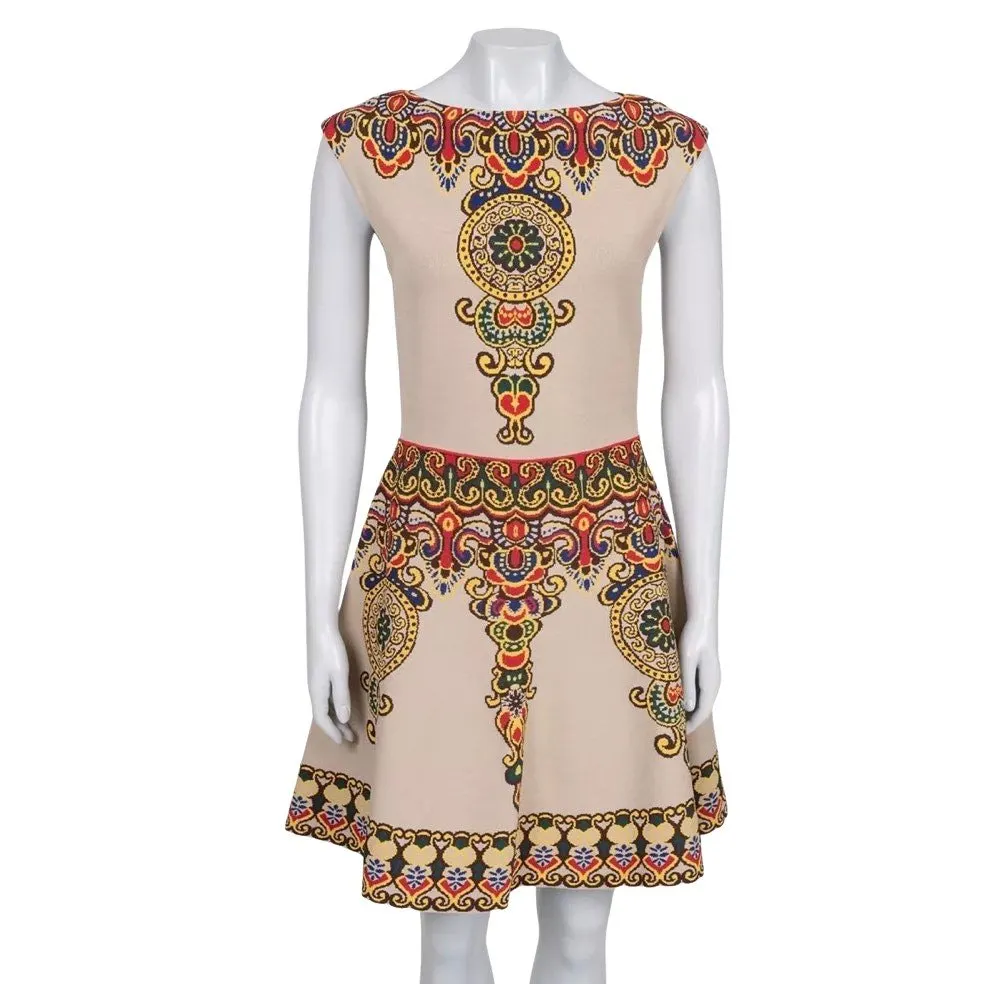 Valentino NWOT Valentino Beige Printed Fitted Dress Sz M Pre-owned Beige Never worn - Front View