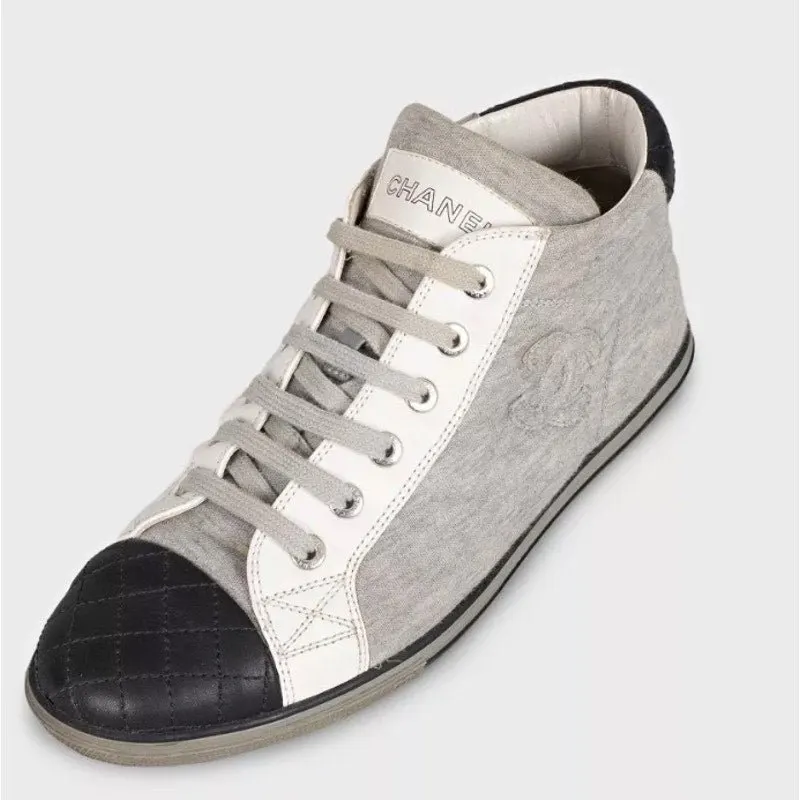 Chanel Grey Textile Leather Toe Sneakers EU 37 Pre-owned Grey Leather Good - Inside View