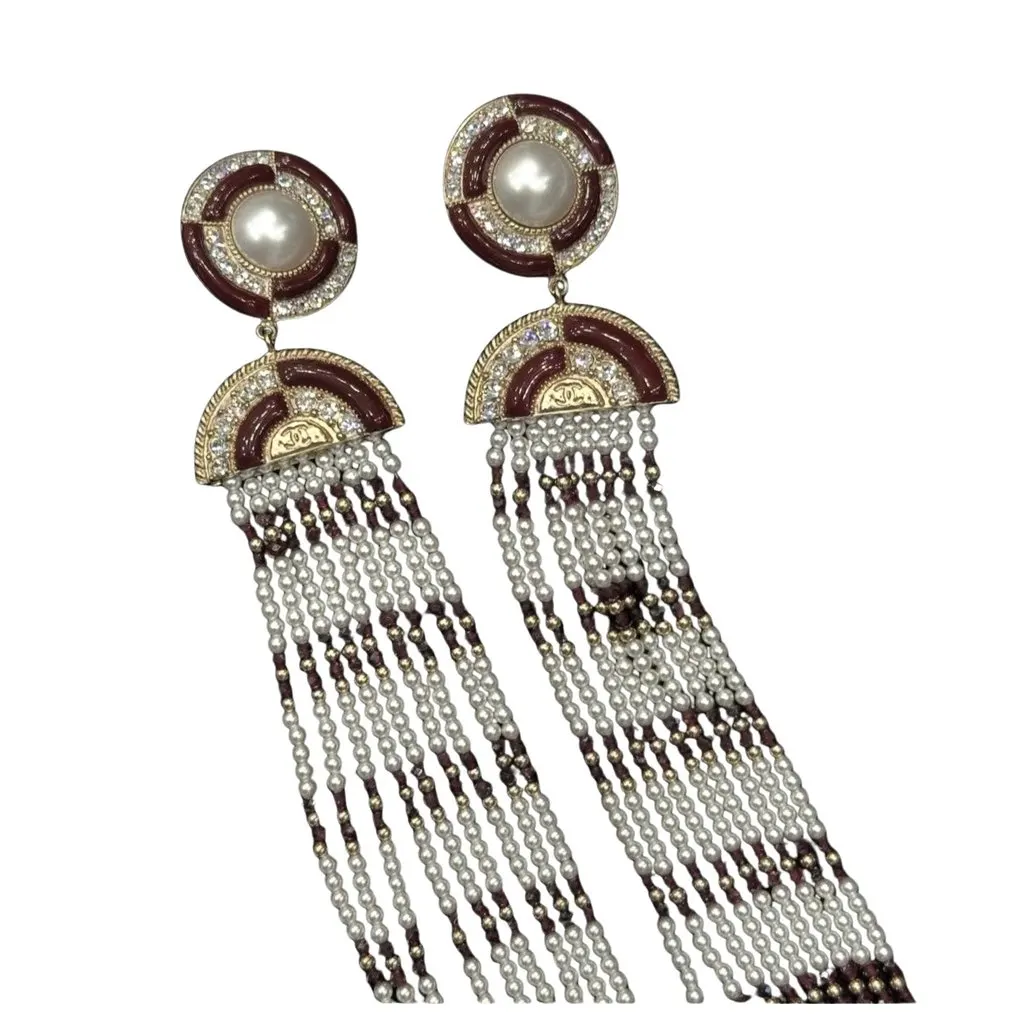 Chanel NWOT Chanel Pre-Fall 2019 Pearl Drop Earrings Pre-owned Grey Metal Good - Front View