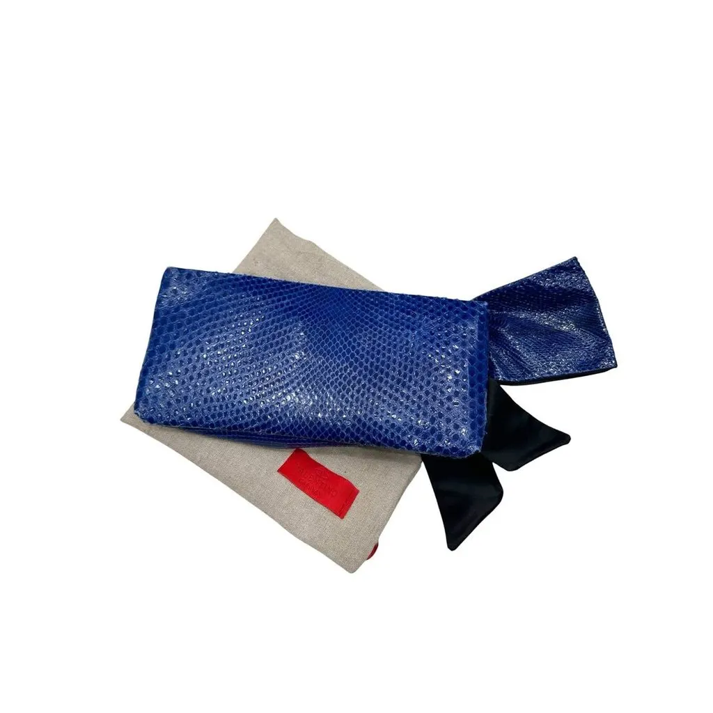 Valentino Valentino Garavani Blue Snakeskin Print Lambskin Clutch Bow Bag pre-owned Blue Leather Good - Back View
