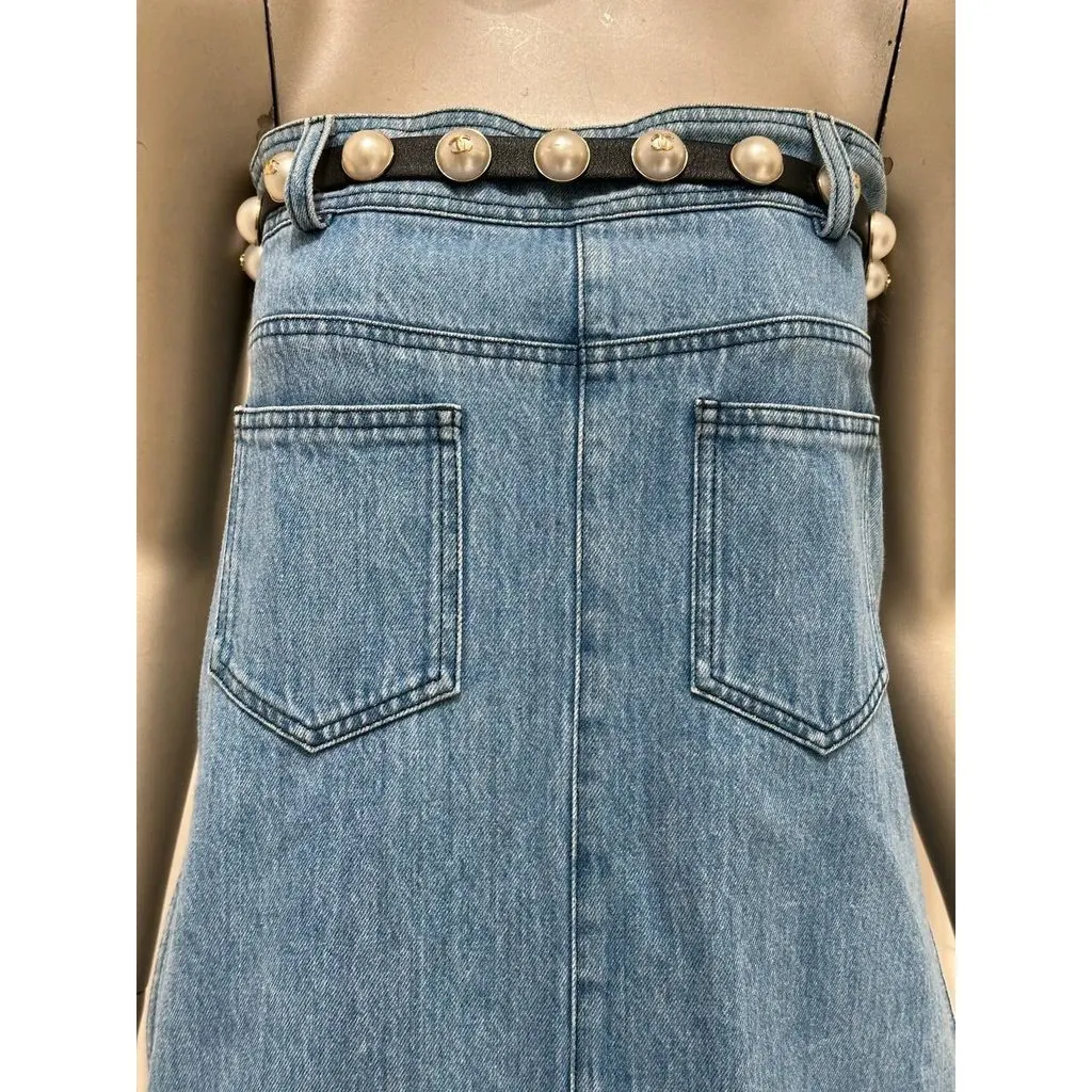 Chanel 2013 Strapless Denim Pearl Belt Dress with Sz. 38 pre-owned Blue Denim Good - Model View