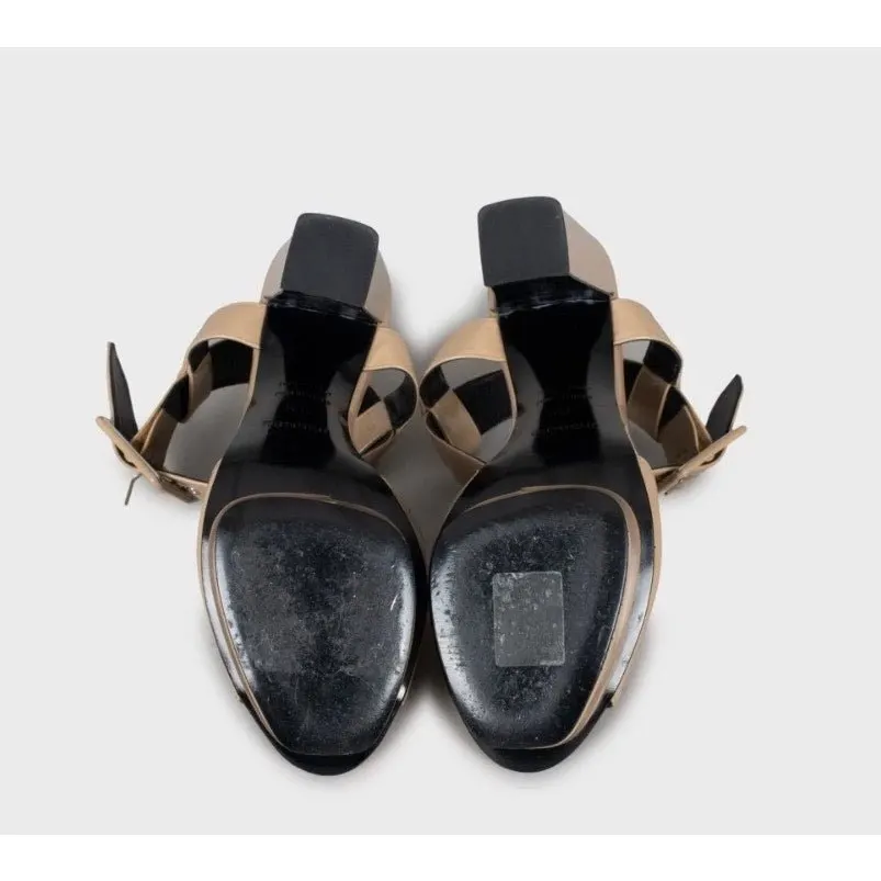 Hermès Hermès Beige Patent Leather Sandals Sz.37.5 pre-owned Beige Leather Good - Box View