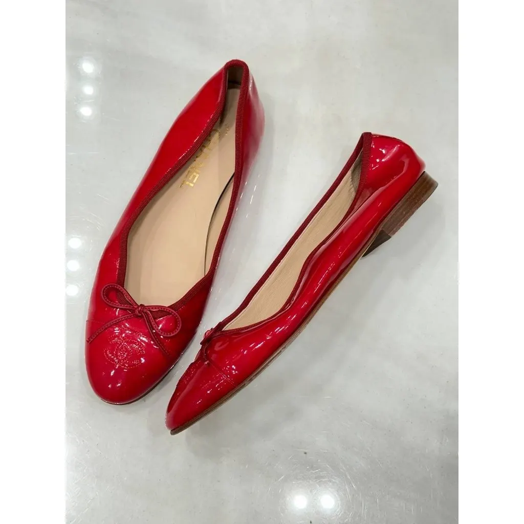 Chanel Red Patent Leather CC Bow Ballet Flats Size 41 EU pre-owned Red Leather Good - Back View
