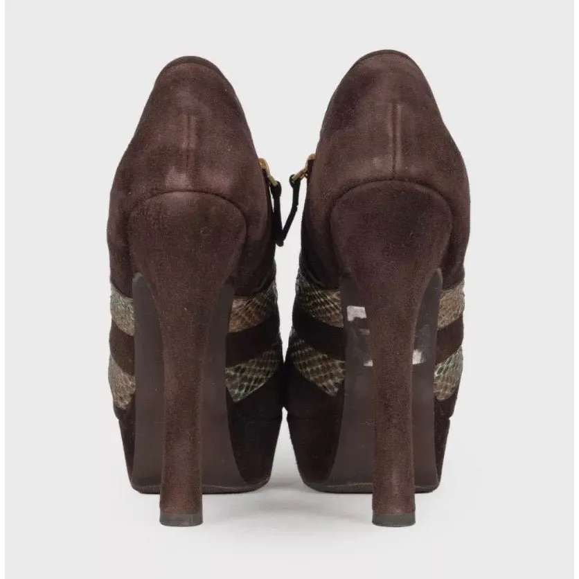 Saint Laurent Brown Suede Ankle Boots - Sz 38.5 pre-owned Brown Suede Good - Model View