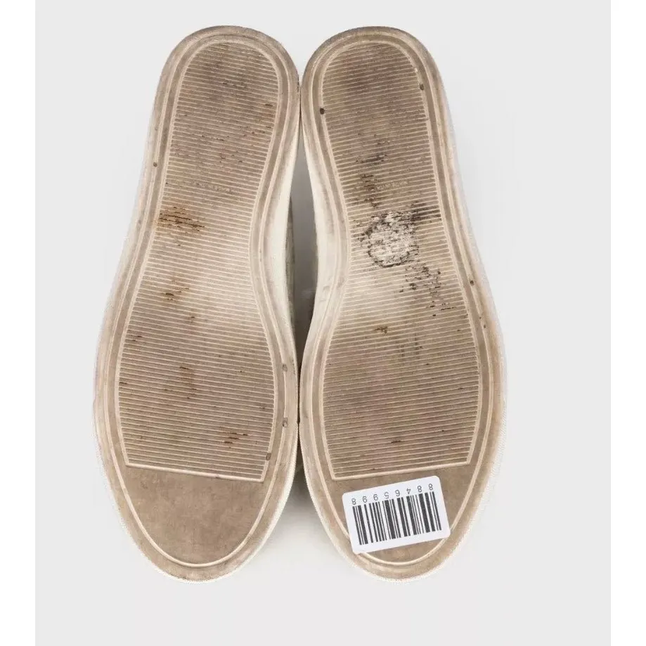 Chanel White Perforated Logo Low-Top Sneakers Sz. 35.5 pre-owned White Leather Good - Box View