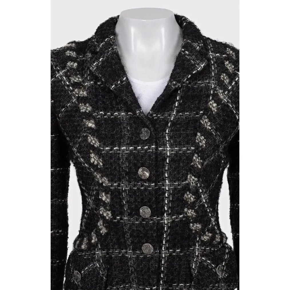 Chanel Vintage Black Tweed Fitted Jacket, Sz 38/M Pre-owned Black Tweed Good - Model View
