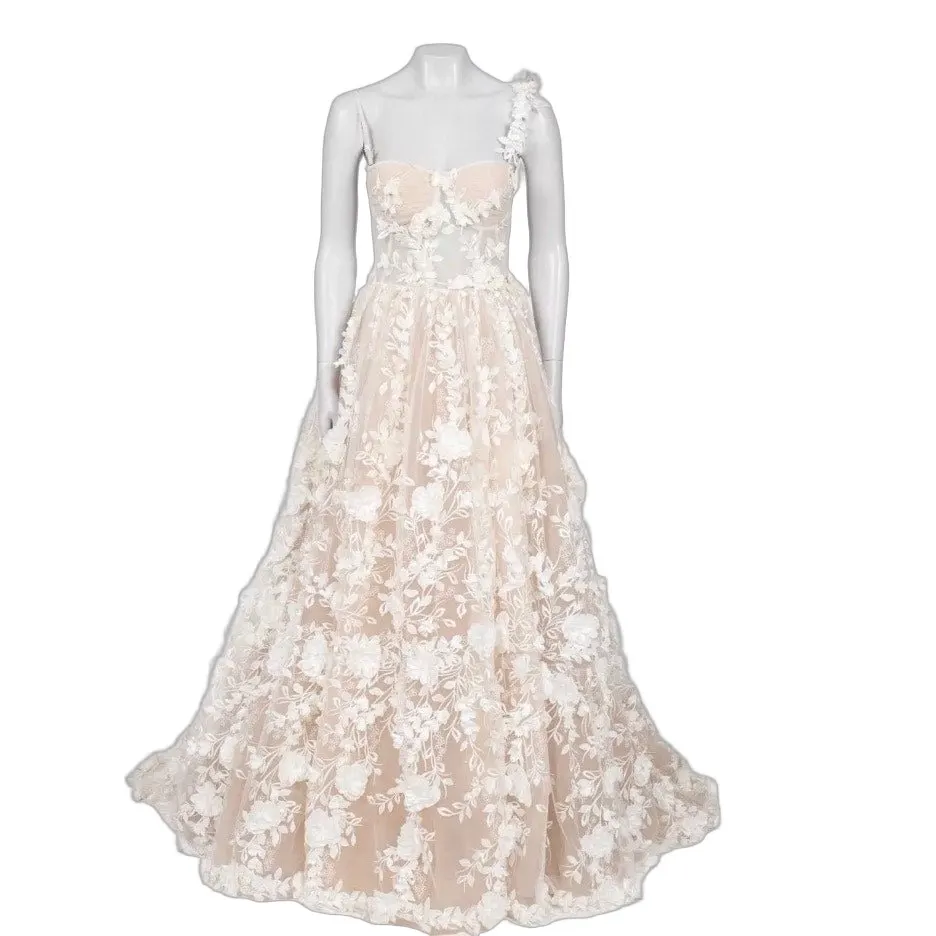 Unsigned Dell'Amore Zemfira Wedding Gown - Size S pre-owned Beige Good - Front View